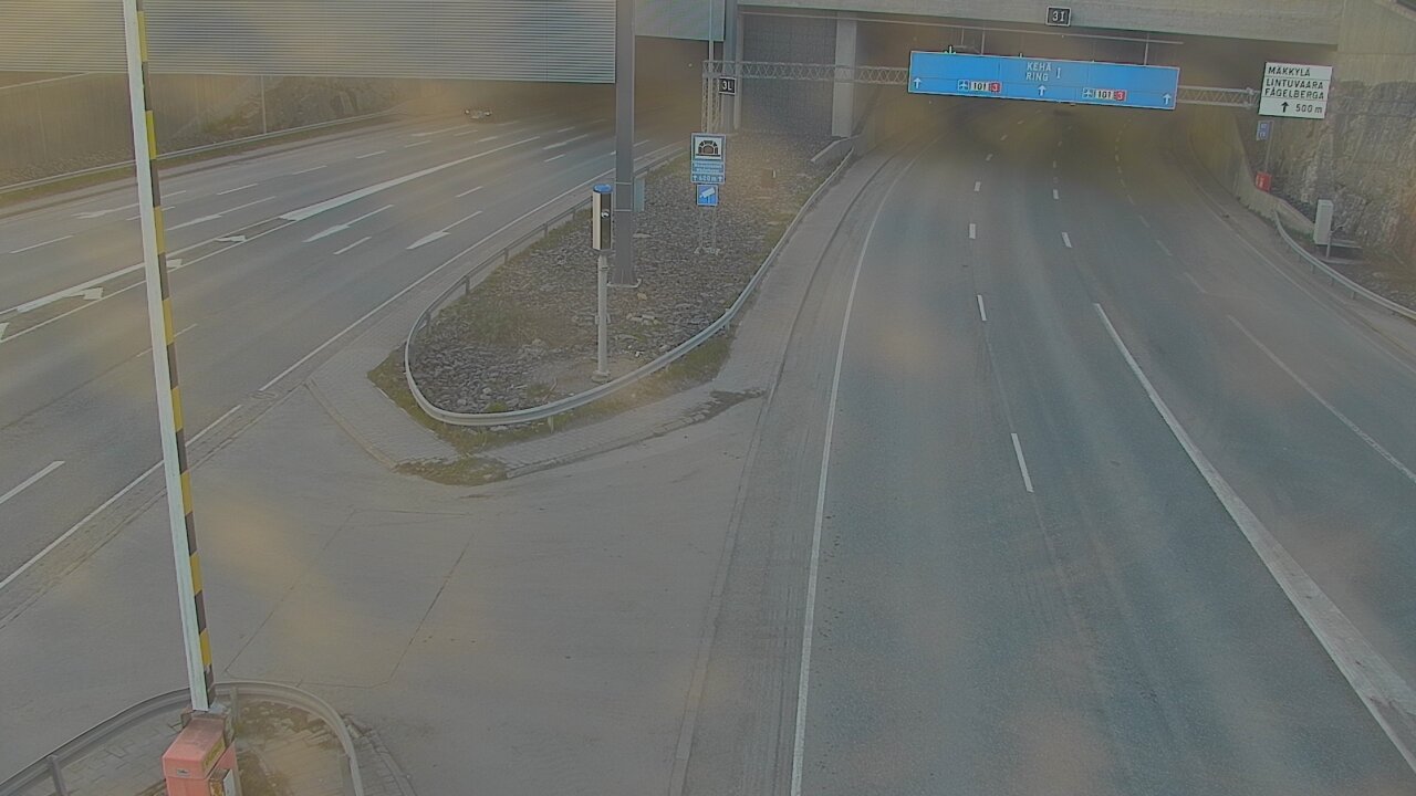 Weather Camera Image Väg 101 Mestarintunneli, puomi, Espoo, Uusimaa
