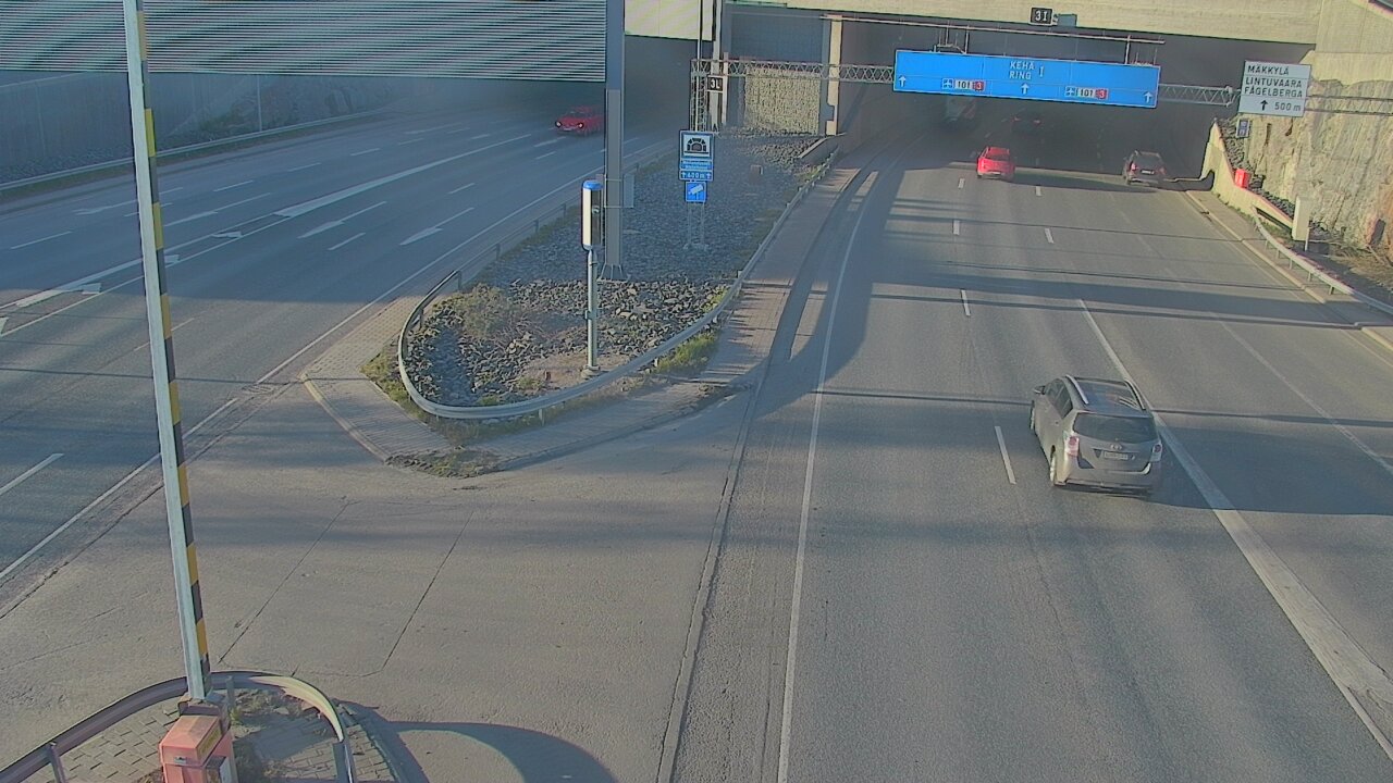 Weather Camera Image Road 101 Mestarintunneli, puomi, Espoo, Uusimaa