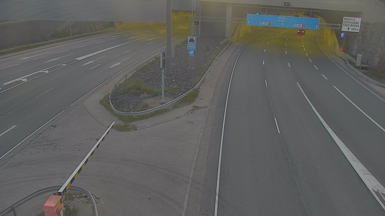 Weather Camera Image Road 101 Mestarintunneli, puomi, Espoo, Uusimaa