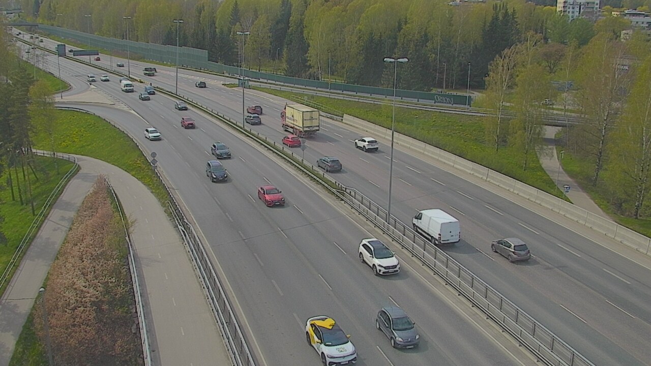 Weather Camera Image Väg 101 Helsingfors, Vichtisvägens korsning, Helsinki, Uusimaa
