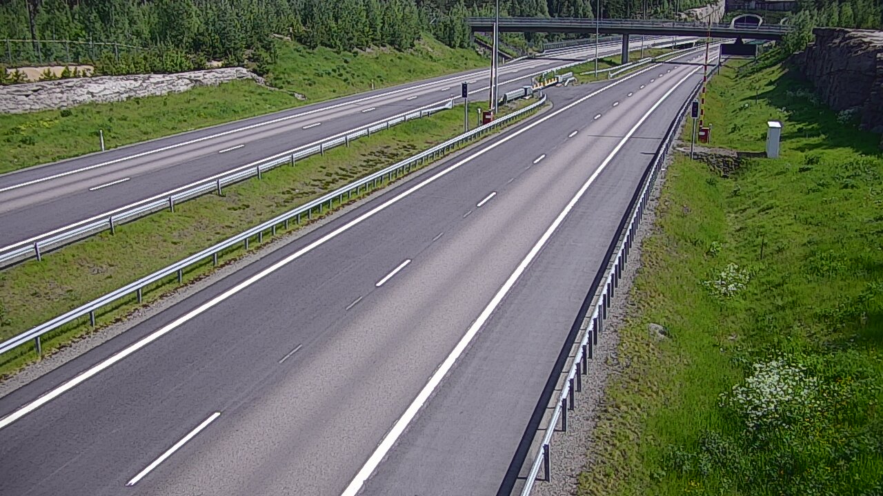 Weather Camera Image Road 7 Virolahti, Vaalimaan tunneli, boom west, Virolahti, Kymenlaakso
