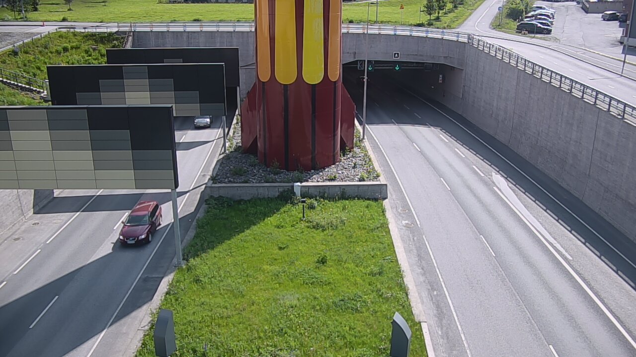 Weather Camera Image Väg 12 Tammerfors, Rantatunneli bom väst, Tampere, Pirkanmaa