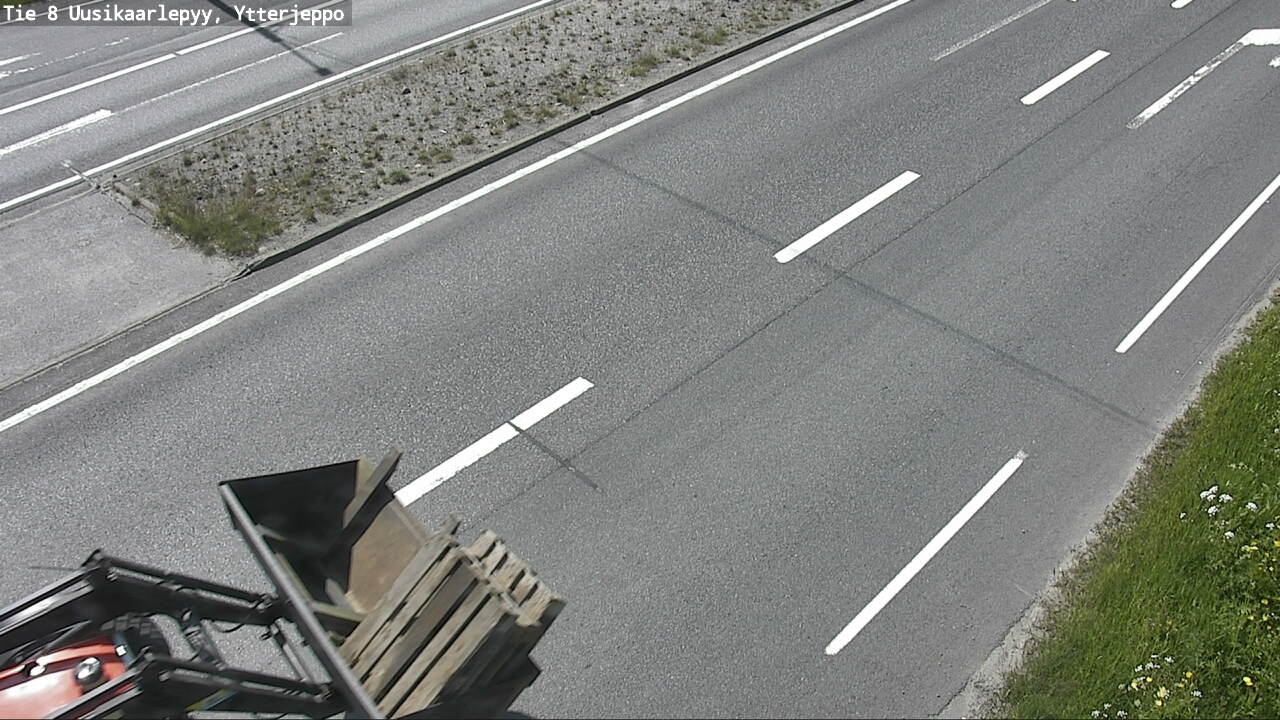 Weather Camera Image Road 8 Uusikaarlepyy, Ytterjeppo, Uusikaarlepyy, Pohjanmaa